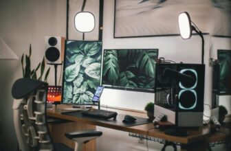 What’s the Difference Between a Gaming Desk and a Standard Desk?